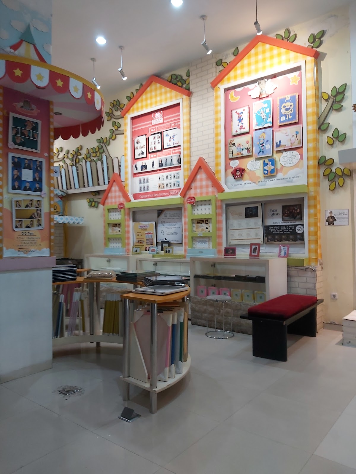 Fotis Photo - Studio Foto Surabaya — studio interior