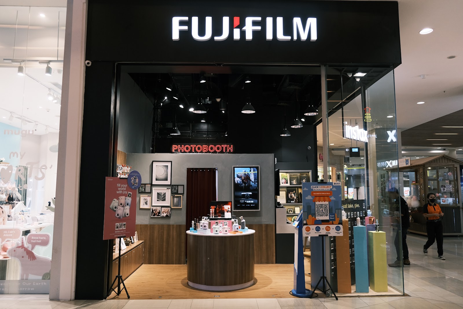 Fujifilm Store Kota Kasablanka — studio interior