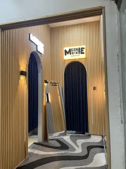 meenie box | Photobox by Remine — studio interior