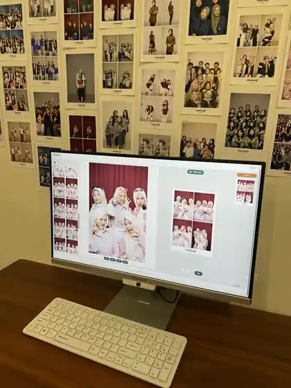 Memoji Studio | Self Photo Studio Surabaya | Pas Foto Surabaya — studio interior