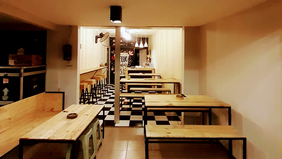 Music Studio 29 Tenggilis — studio interior