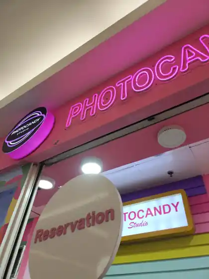 Photocandy Studio Royal Plaza — studio interior