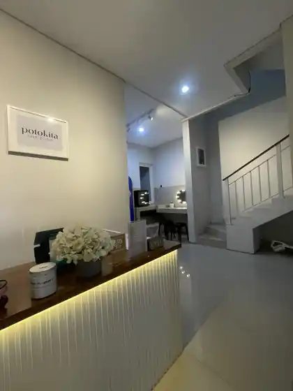 Photostrip - Photobox & Flipbook, Tunjungan — studio interior