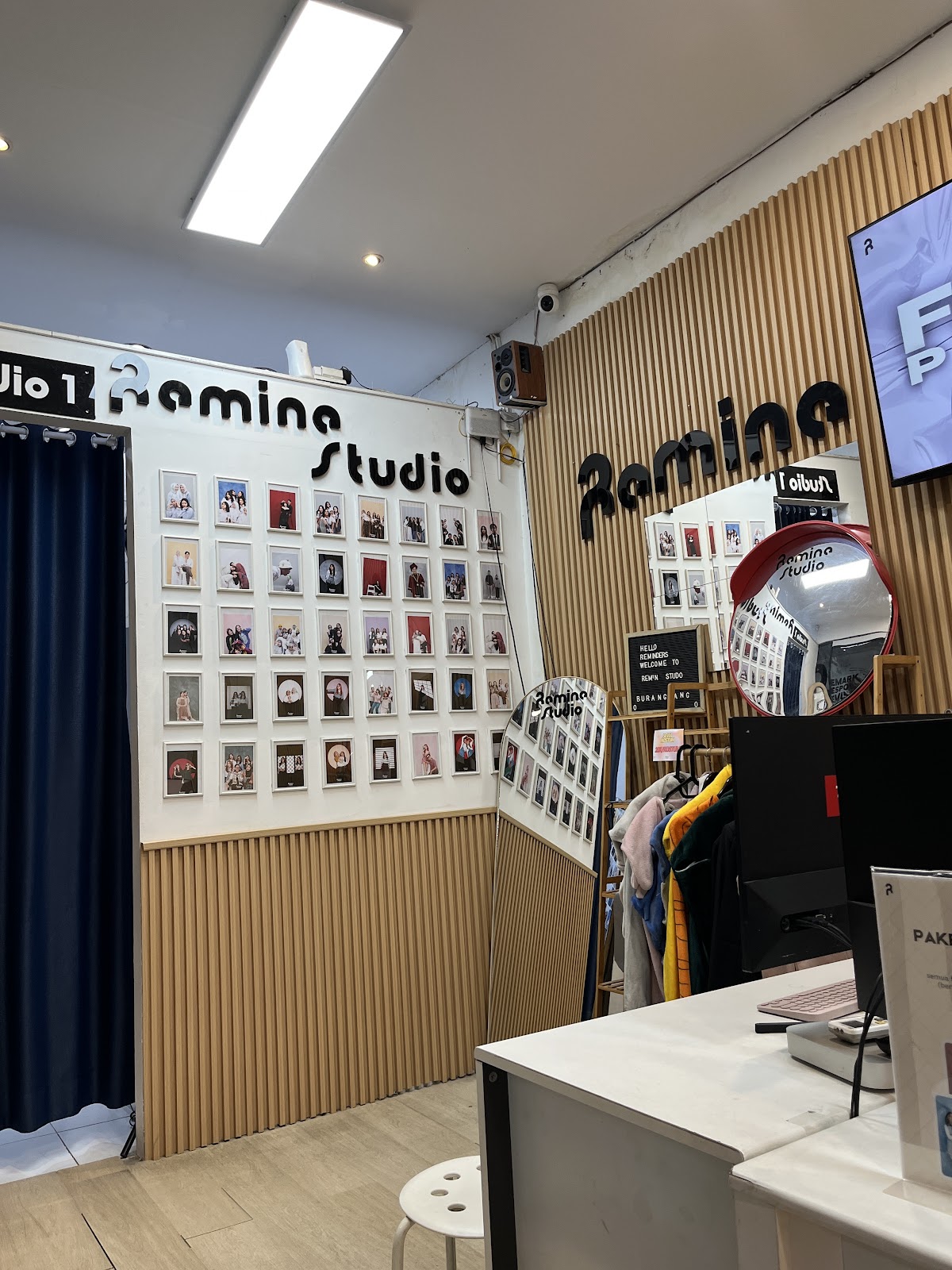 Remine Self Photo Studio Burangrang Bandung — studio interior