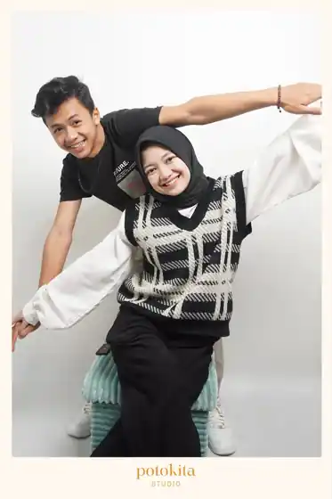 Self Photo Studio - Potokita & Photostrip Flipbook Surabaya — studio interior
